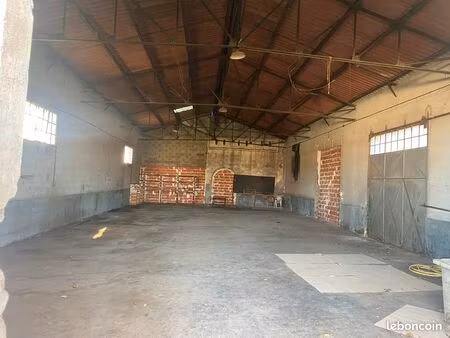 grand hangar entrepôt 220 m² – saint-estève – accès facile & haut de plafond