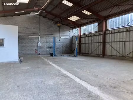 local industriel 230 m²