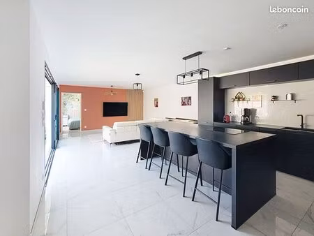 maison contemporaine de 113m2 + 14m2 de garage (2024) – dpe a – 4 chambres – piscine