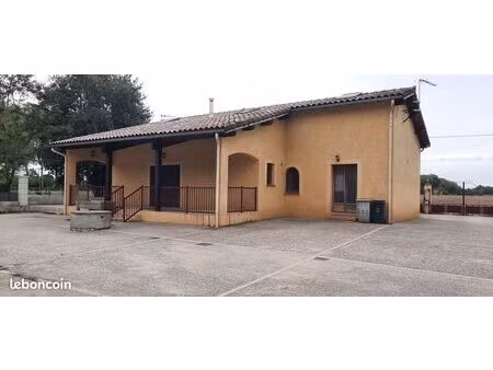 grande maison familiale avec garage et piscine