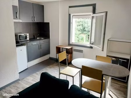 t2 meublé à l’année - 27m2 – (eau + électricité + wifi compris)