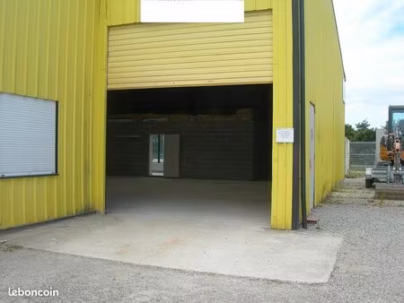 a louer bâtiment industriel de 180 m²