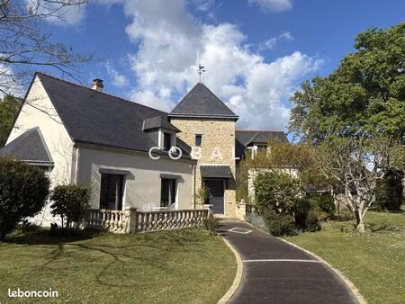 maison 7 pièces 215 m²