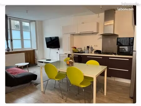 maison / appartement t3 meublé hyper centre laval