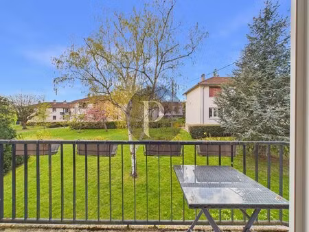 appartement face à la coulée verte - lumineux - sans vis à vis