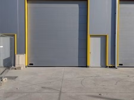 local industriel 112 m²