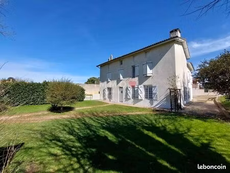 maison 14 pièces 393 m²