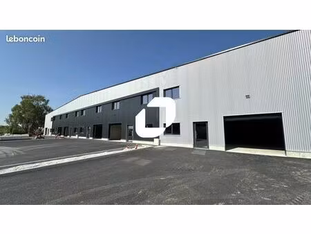 local d'activité 2 764 m²