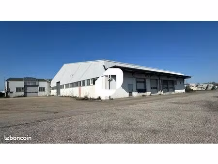 local d'activité 3 435 m²