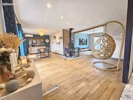 maison 6 pièces 160 m²