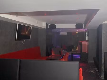 local commercial avignon intra-muros