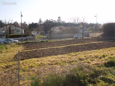 loue terrain 50 euros par année