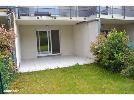 t2 avec jardin  grand garage et parking