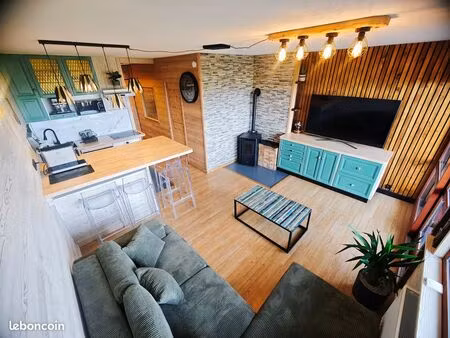 t2.5 meublé rénové 2025 – frontière proche – isolation complète – vue montagne