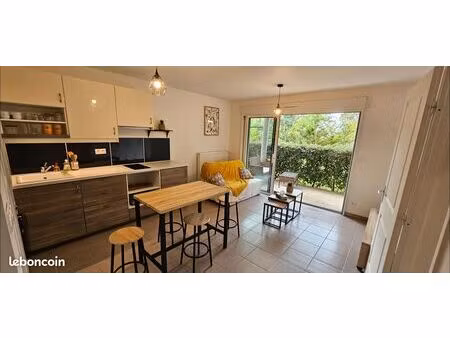 t2 meublé 39.60m2 résidence sécurisé + parking