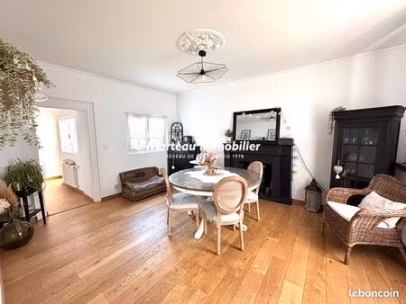 maison 8 pièces 176 m²