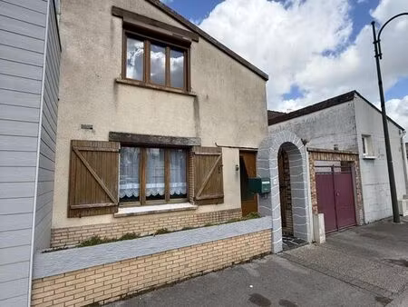 maison 2 pièces 83 m²