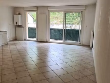 appartement t2 – 60 m² – 2ème étage – lumineux avec balcon