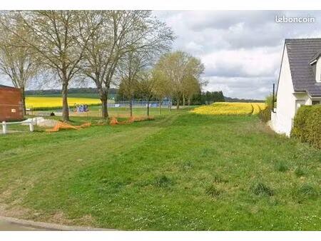 terrain 988 m² hailles