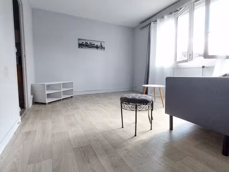 t3 meublé très proche trentemoult / atout sud