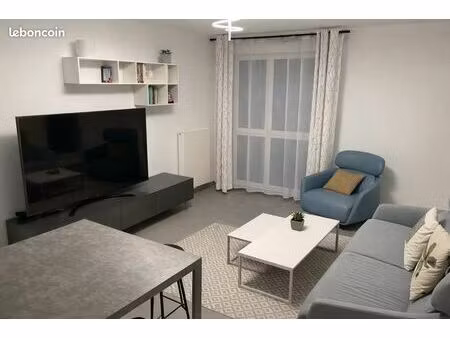 3 pièces meublé moderne et lumineux avec balcon et parking en option – idéal la défense