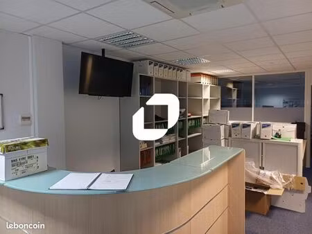 bureaux 129 m²