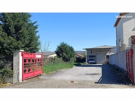 garage / local industriel / entrepôt