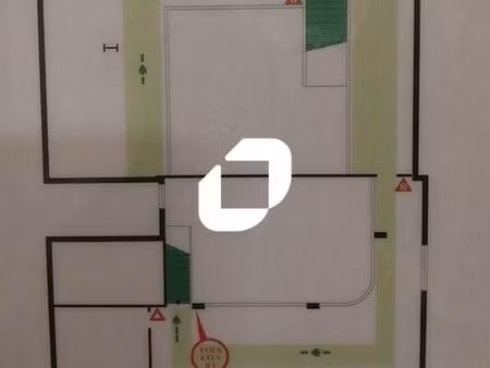 local commercial 430 m²