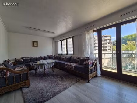 appartement 3 pièces 77 m²