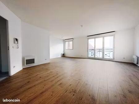 appartement 3 pièces 81 m² dans une résidence récente