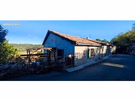 maison en pierres à finir de rénover