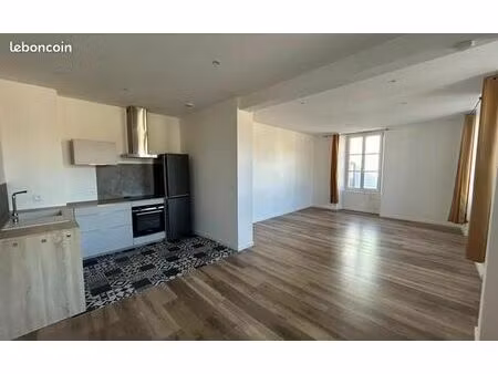 appartement t3 ecommoy centre