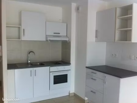 loue appartement t2 avec terrasse et garage