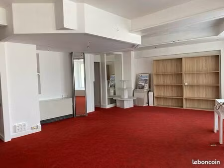 local commercial. bourg st maurice