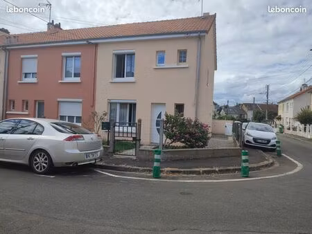 quartier de la madeleine  t4 loué vide de 73 m² de surface habitable + 2 annexes de 8 m² c