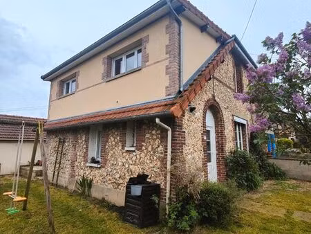 maison - 5 pièces - 92m²
