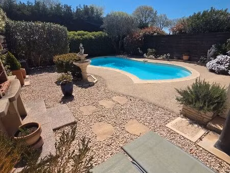 maison 90m2 avec veranda  piscine et garage