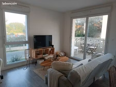 particulier- a louer –rezé - t2 de 46m2 - balcon - parking