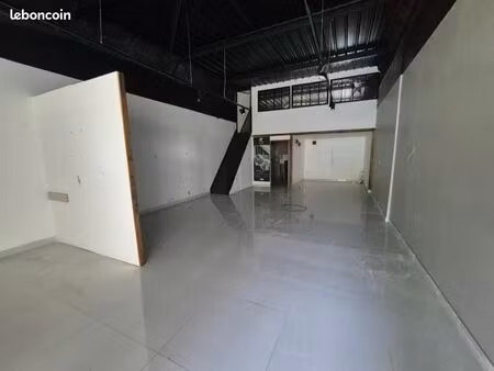 local commercial 86 m²