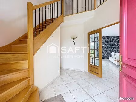 pavillon 7 pièces 178 m²