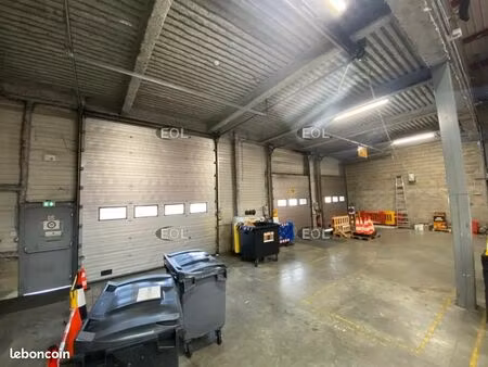 local bureaux 1 720 m²