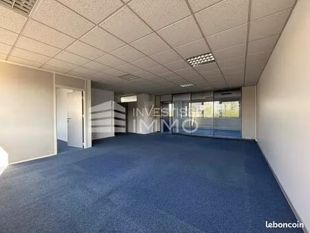 bureaux 117 m²