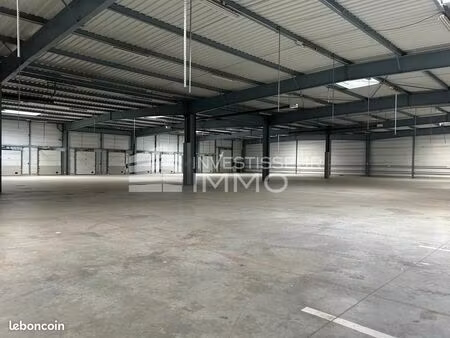 local industriel 2 800 m²