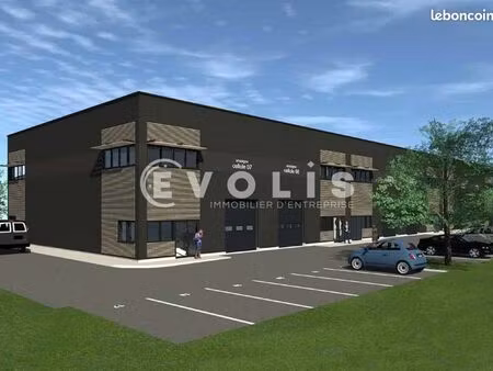 local d'activité 1 750 m²