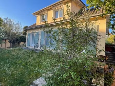 maison 140 m² 500 000