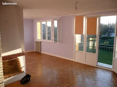 appartement avec balcon et garage dans résidence au calme