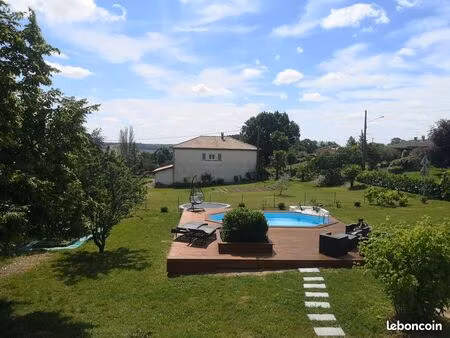 grande maison familiale avec piscine  terrasses et grand garage – lavit (82120)