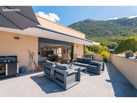 appartement t4 attique de 114 m² avec double garages