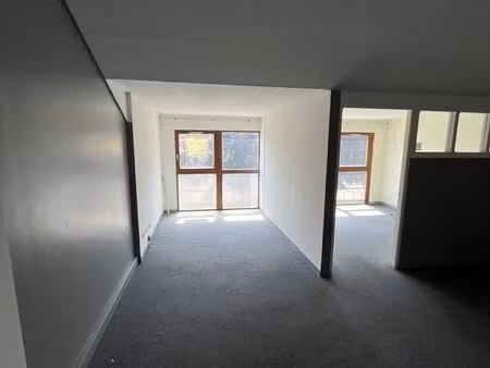 bureaux à louer de 50 m² possibilité 250 m²