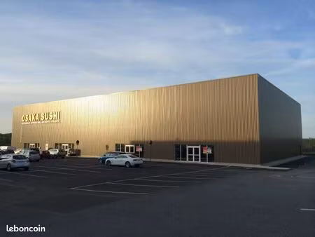 local commercial 800 m²